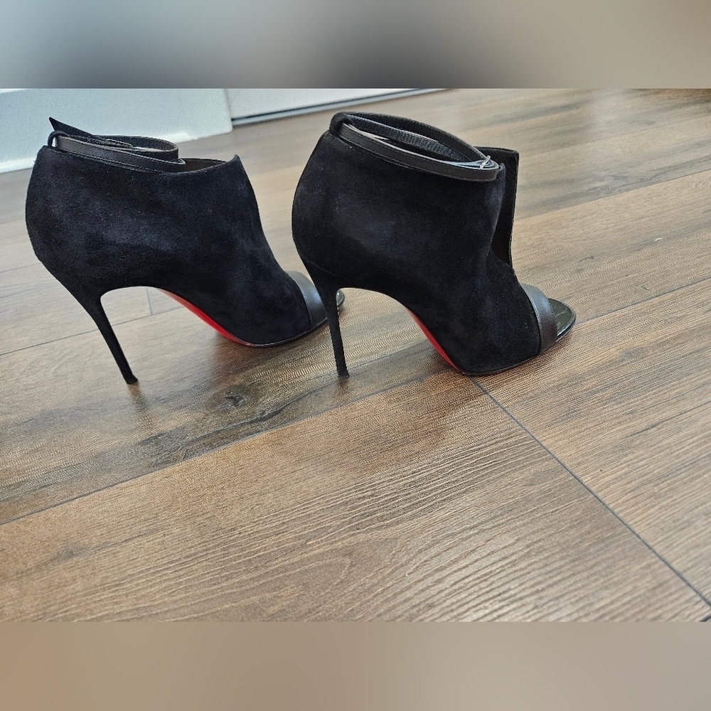 Christian Louboutin Diptic Black Peep-Toe Heels - Size 37 1/2 US 7.5-8 - Picture 10 of 16